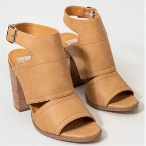 NEW DV Dolce Vita Brista Tan Ankle Strap Peeptoe Sandal, Size 7.5, MSRP $99